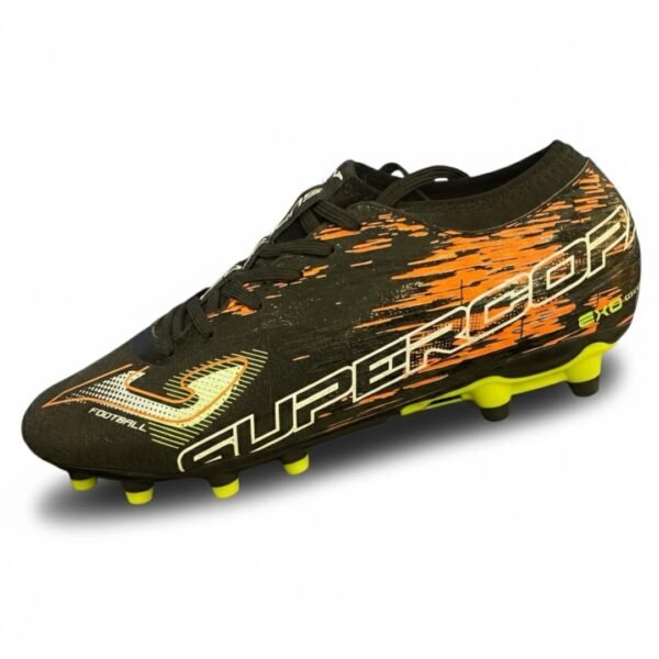 Botas de futbol " Super " Edicion Black y neon Orange.