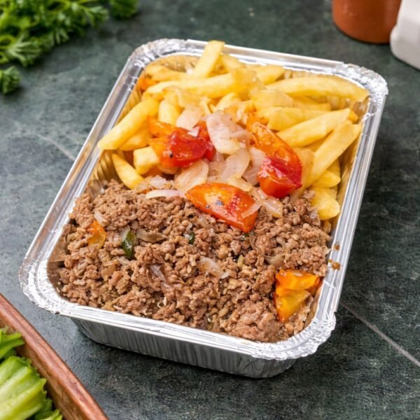 Carne picada con patatas fritas