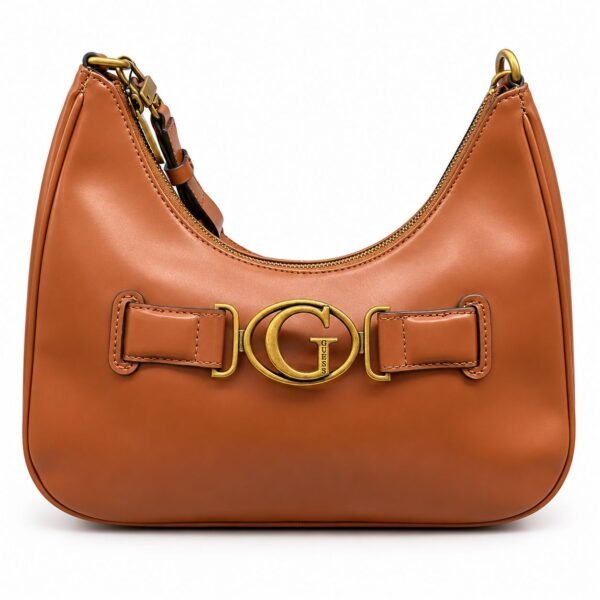 Bolso tipo hobo o de hombro Guess en tono marrón coñac con hebilla central.