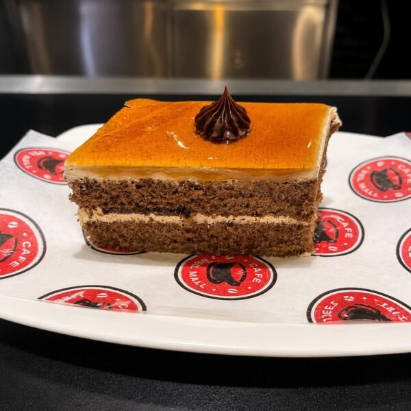 Trozo de pastel de caramelo